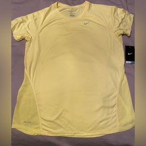 NWT Nike Dry-fit Running t-shirt Size L